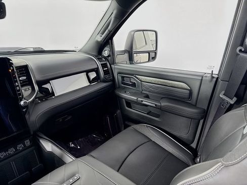 Used 2026 RAM 2500 Limited AWD/4WD image 23