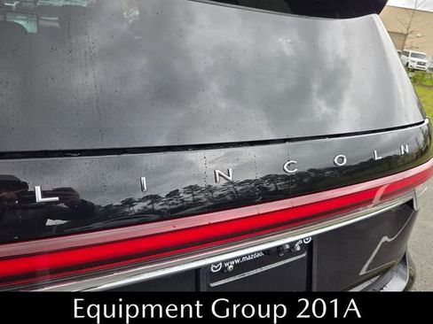 Used 2023 Lincoln Aviator Reserve w/ Equipment Group 201A RWD image 11