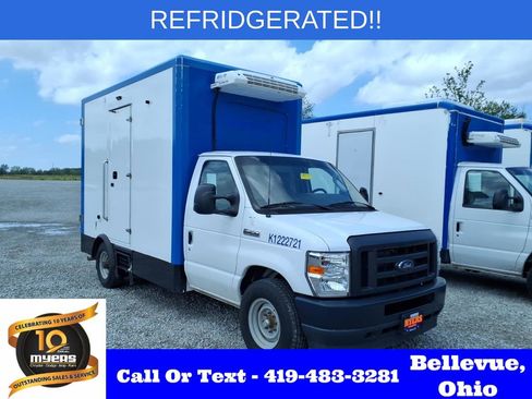 Used 2023 Ford E-350 and Econoline 350 Super Duty w/ Power Windows & Locks Group RWD image 1