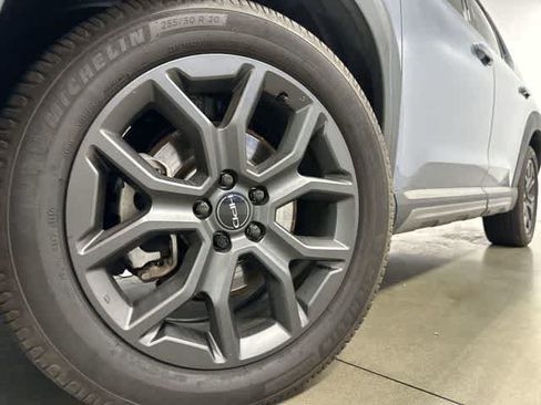Certified 2023 Honda Pilot Touring image 29