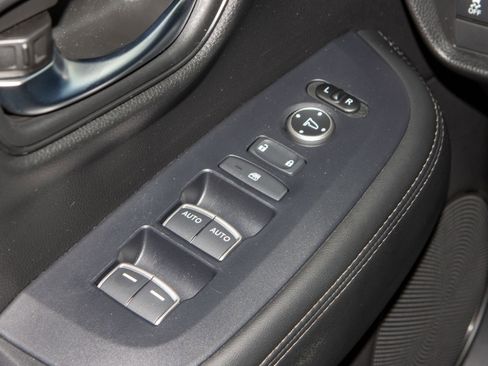 Certified 2023 Honda HR-V EX-L image 20