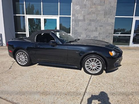 Used 2019 FIAT 124 Spider Classica w/ Technology Group image 30