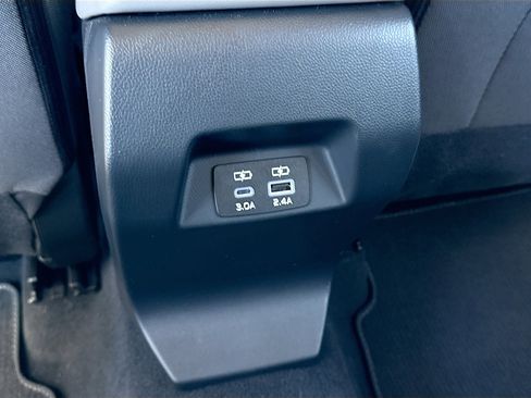 Certified 2025 Subaru Crosstrek 2.0i Premium image 19