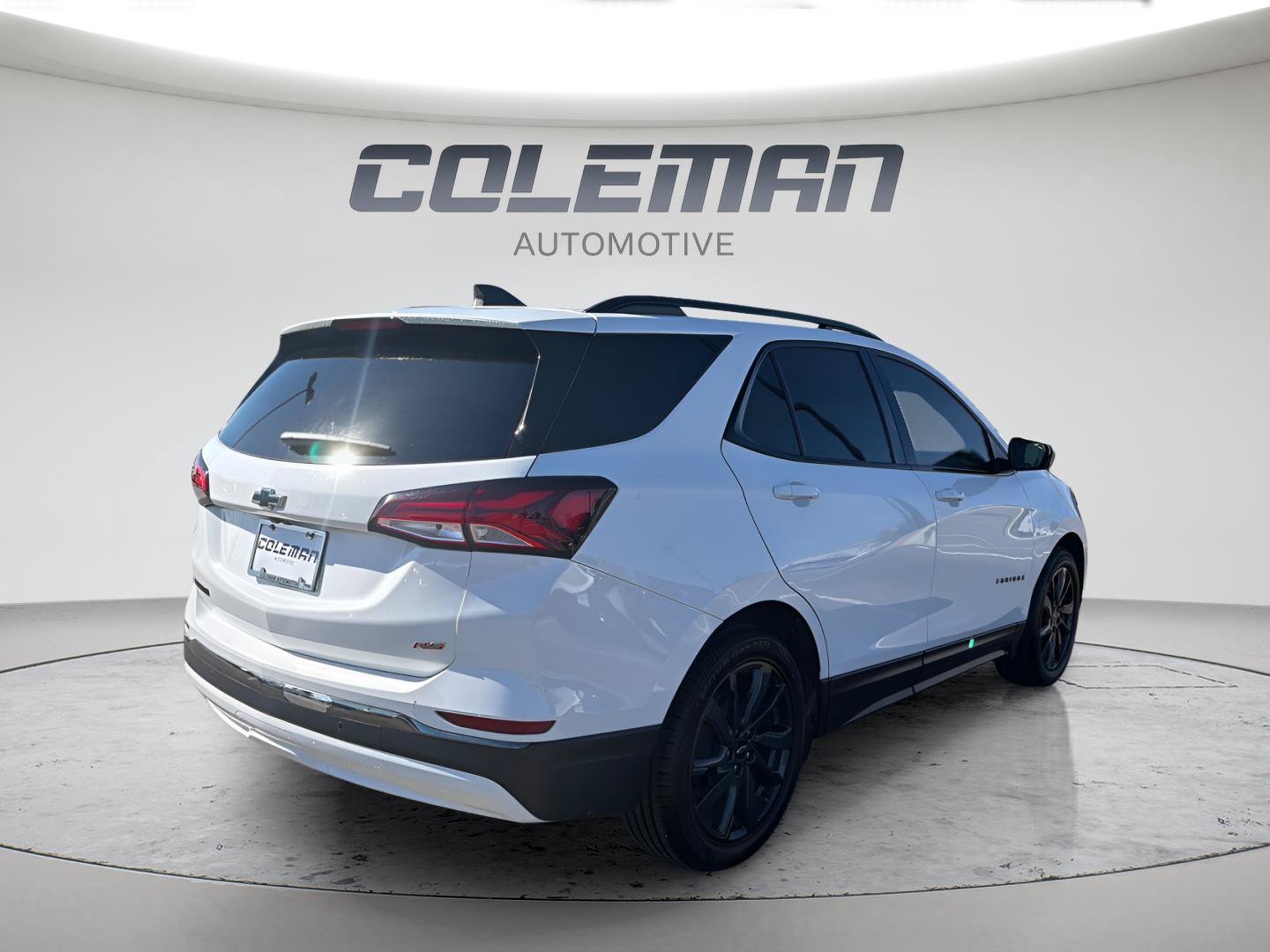Used 2023 Chevrolet Equinox RS w/ LPO, Floor Liner Package FWD image 5