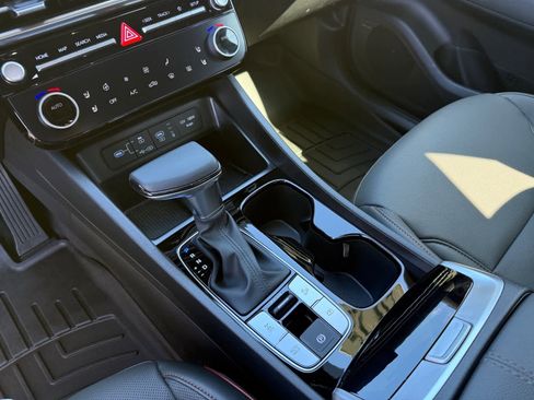 Used 2025 Hyundai Santa Cruz Limited image 22