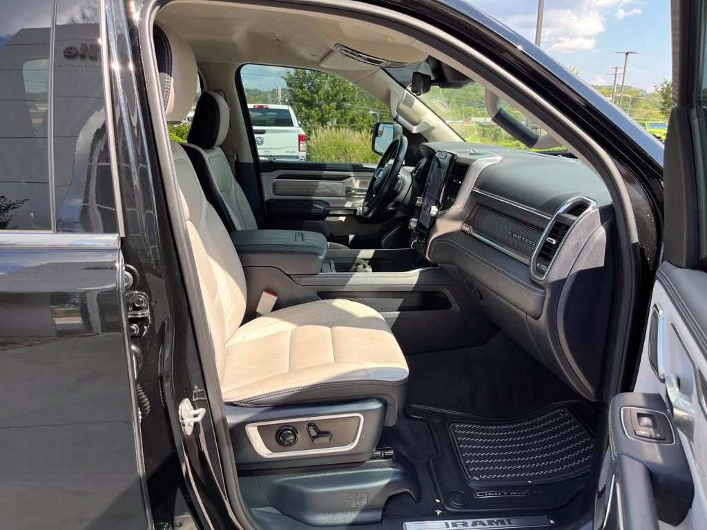 Used 2024 RAM 1500 Limited AWD/4WD image 26