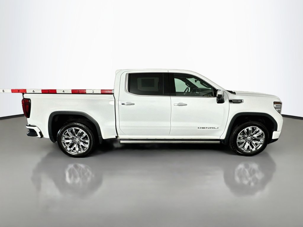 Used 2023 GMC Sierra 1500 Denali w/ Denali Reserve Package AWD/4WD image 8