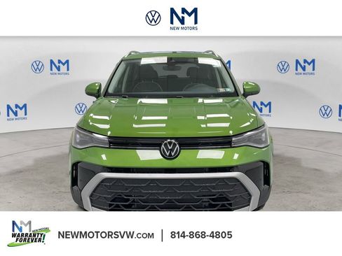 New 2026 Volkswagen Taos SE image 6