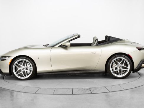 Certified 2024 Ferrari Roma Spider image 4