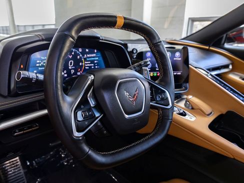 Used 2021 Chevrolet Corvette Stingray Preferred Conv w/ Z51 Performance Package RWD image 19