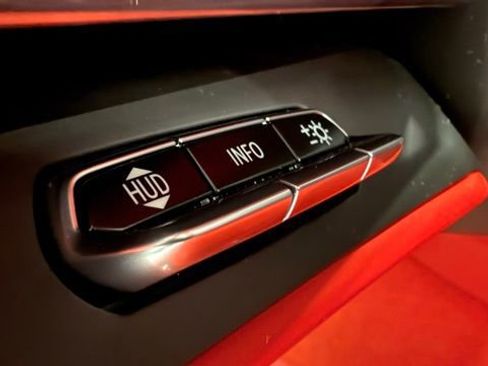 Used 2023 Chevrolet Corvette Stingray w/ Z51 Performance Package image 40