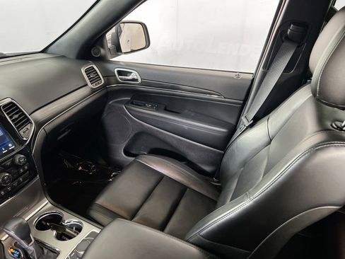 Used 2022 Jeep Grand Cherokee Limited image 24