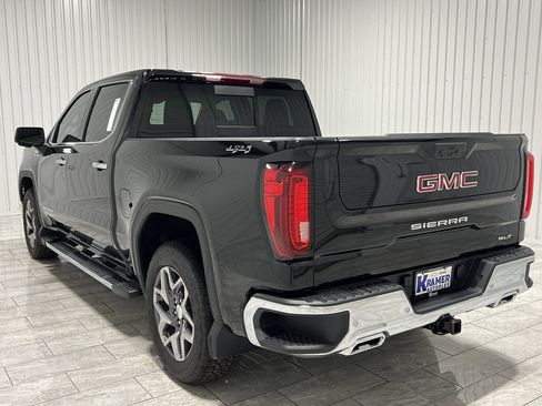 New 2026 GMC Sierra 1500 SLT image 3