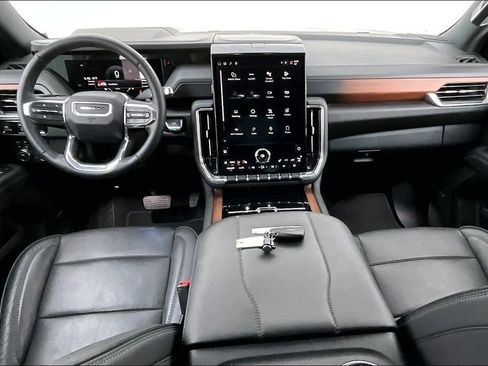 Used 2025 GMC Yukon Denali image 21