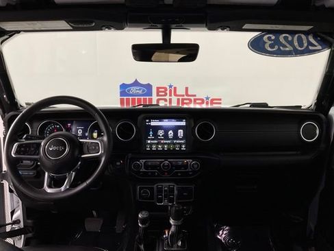 Used 2023 Jeep Wrangler Unlimited Sahara image 18