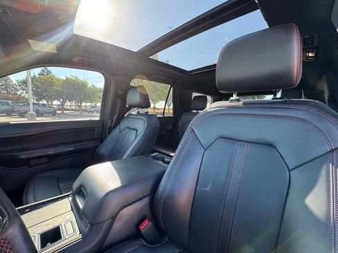 Used 2024 Ford Expedition Limited RWD image 6
