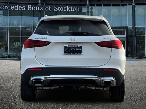 New 2026 Mercedes-Benz GLA 250 4MATIC image 5