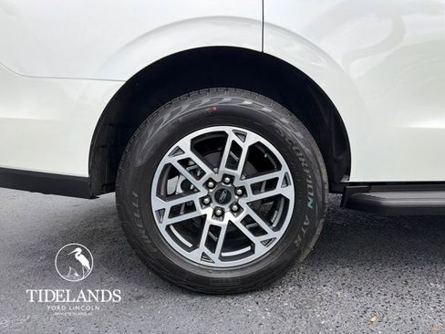 New 2026 Ford Expedition Active image 32