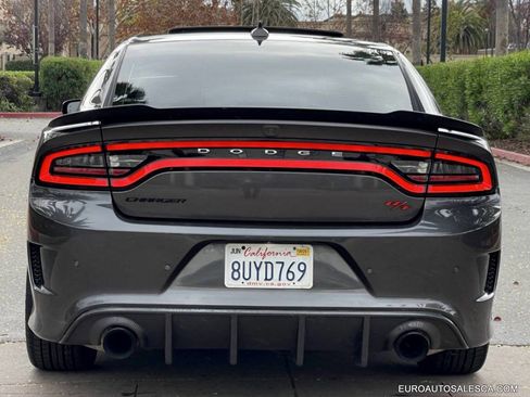 Used 2017 Dodge Charger R/T Scat Pack w/ Technology Group image 6