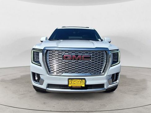 Used 2021 GMC Yukon Denali w/ Denali Ultimate Package AWD/4WD image 8