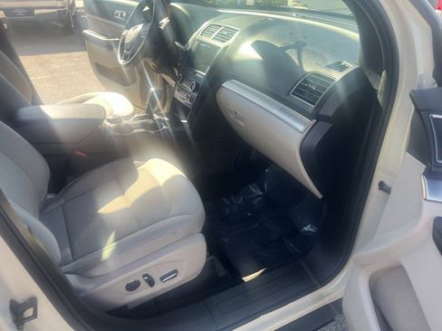 Used 2018 Ford Explorer XLT w/ Equipment Group 201A image 34
