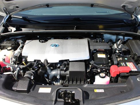 Used 2017 Toyota Prius Prime Advanced FWD image 27