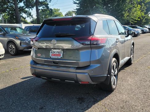 Used 2024 Nissan Rogue SL w/ SL Premium Package AWD/4WD image 9