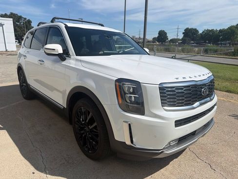 Used 2020 Kia Telluride SX w/ SX Prestige Package AWD/4WD image 3