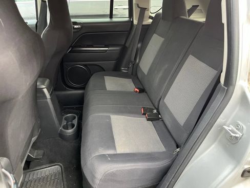 Used 2011 Jeep Compass 2WD image 9