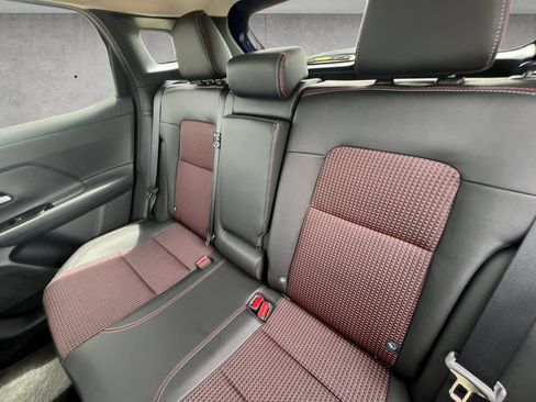 New 2026 Nissan Kicks SR FWD image 23