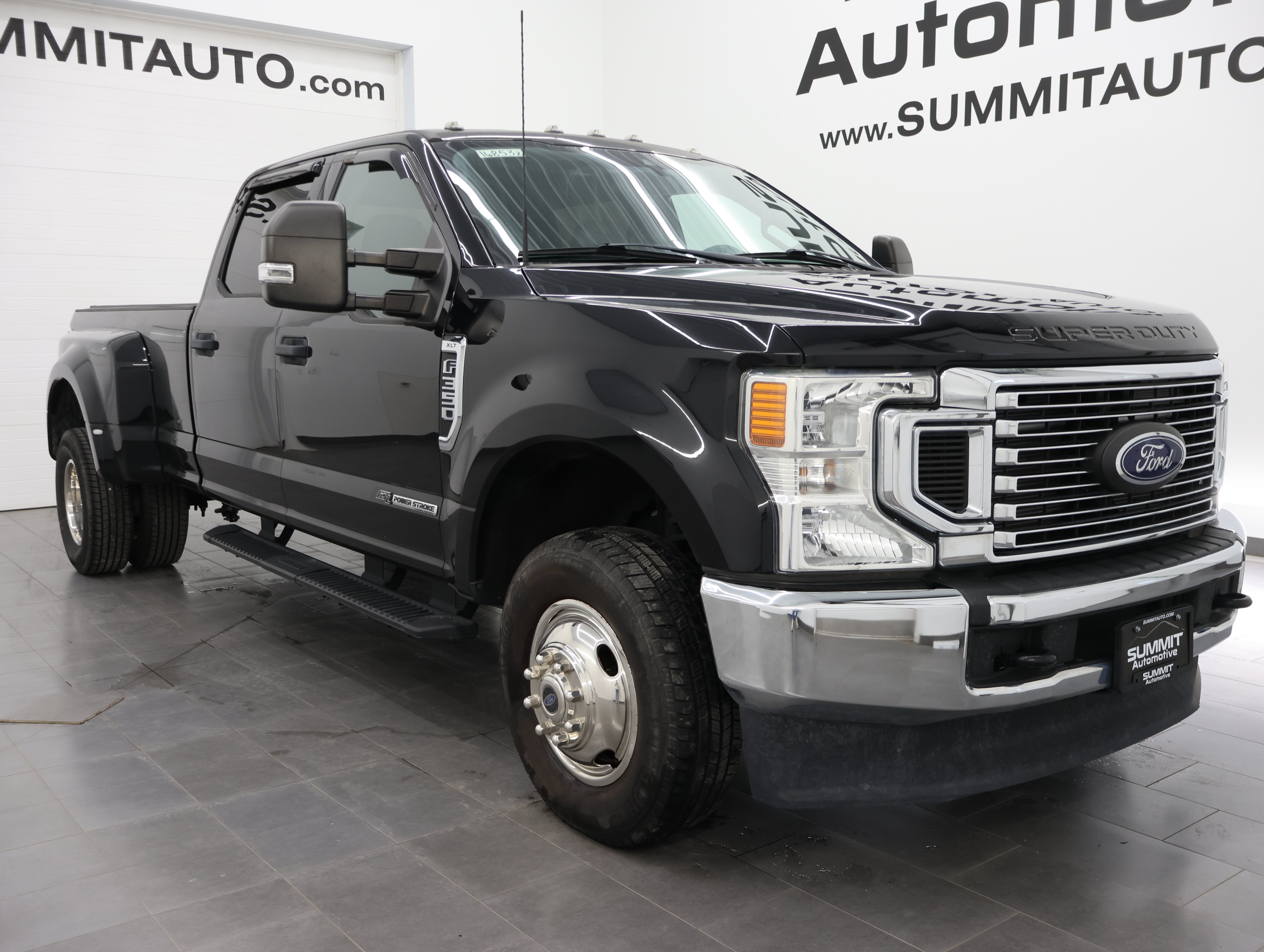 Used 2022 Ford F350 XLT AWD/4WD image 2