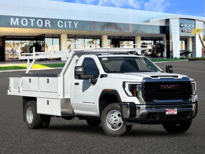 New 2026 GMC Sierra 3500 Pro w/ Convenience Package