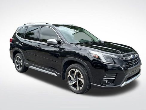 Used 2022 Subaru Forester Touring AWD/4WD image 9
