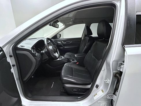 Used 2018 Nissan Rogue SL w/ Premium Package AWD/4WD image 10