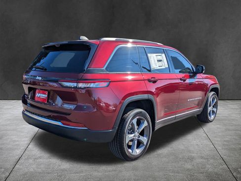 New 2025 Jeep Grand Cherokee Limited image 4