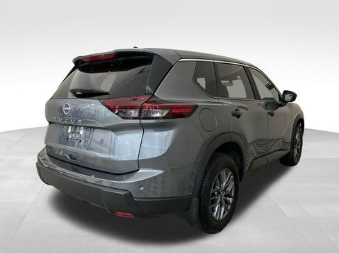 Used 2026 Nissan Rogue S FWD image 5