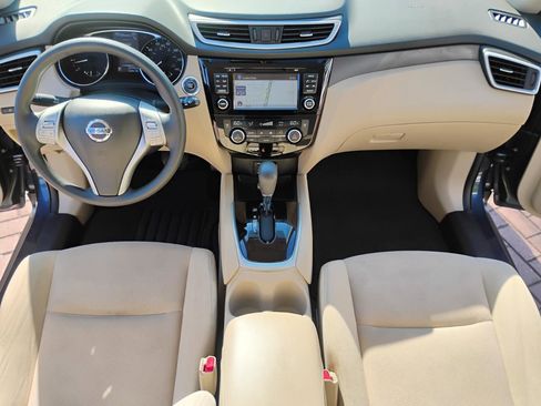 Used 2016 Nissan Rogue SV w/ SV Premium Package FWD image 25