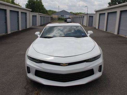 Used 2017 Chevrolet Camaro LT RWD image 3