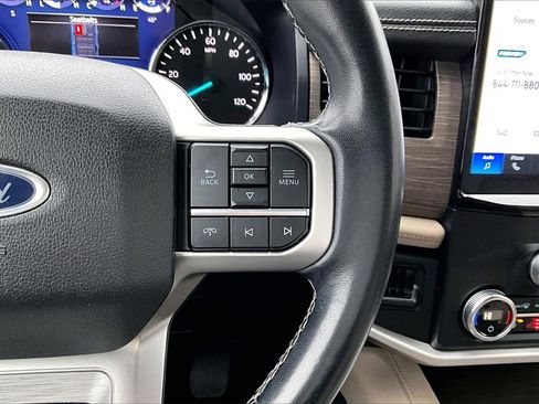 Used 2024 Ford Expedition Limited image 32
