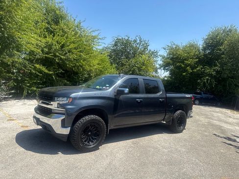 Used 2021 Chevrolet Silverado 1500 LT AWD/4WD image 1