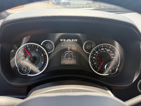 Used 2024 RAM 3500 Big Horn AWD/4WD image 20