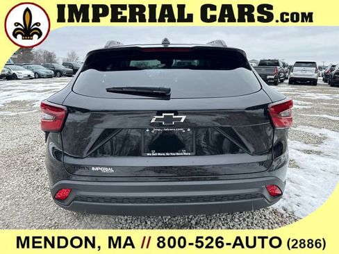 New 2026 Chevrolet Trax LT w/ Driver Confidence Package FWD image 9