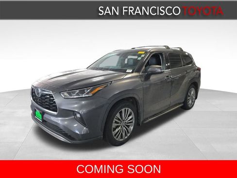 Certified 2022 Toyota Highlander Platinum image 1