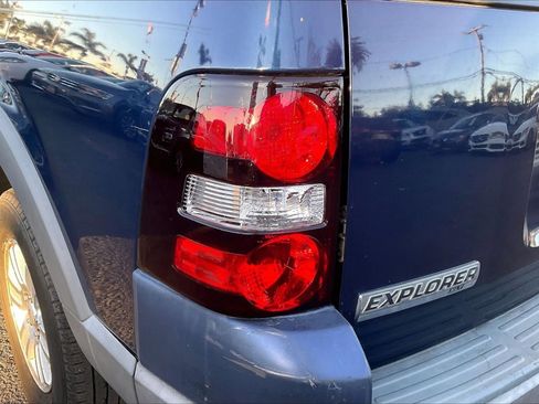 Used 2006 Ford Explorer XLT image 30