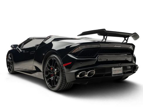 Used 2017 Lamborghini Huracan LP 580-2 RWD image 11