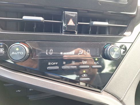 Used 2024 Toyota Camry SE w/ Convenience Package FWD image 25