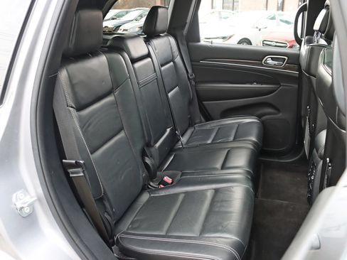 Used 2017 Jeep Grand Cherokee Overland AWD/4WD image 33