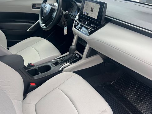 Certified 2024 Toyota Corolla Cross L image 13