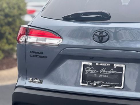 Certified 2025 Toyota Corolla Cross AWD Hybrid image 15
