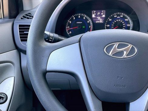 Used 2017 Hyundai Accent SE image 17